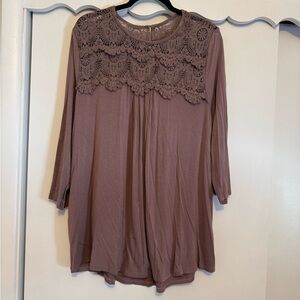 ODDY Lace Accent Blouse